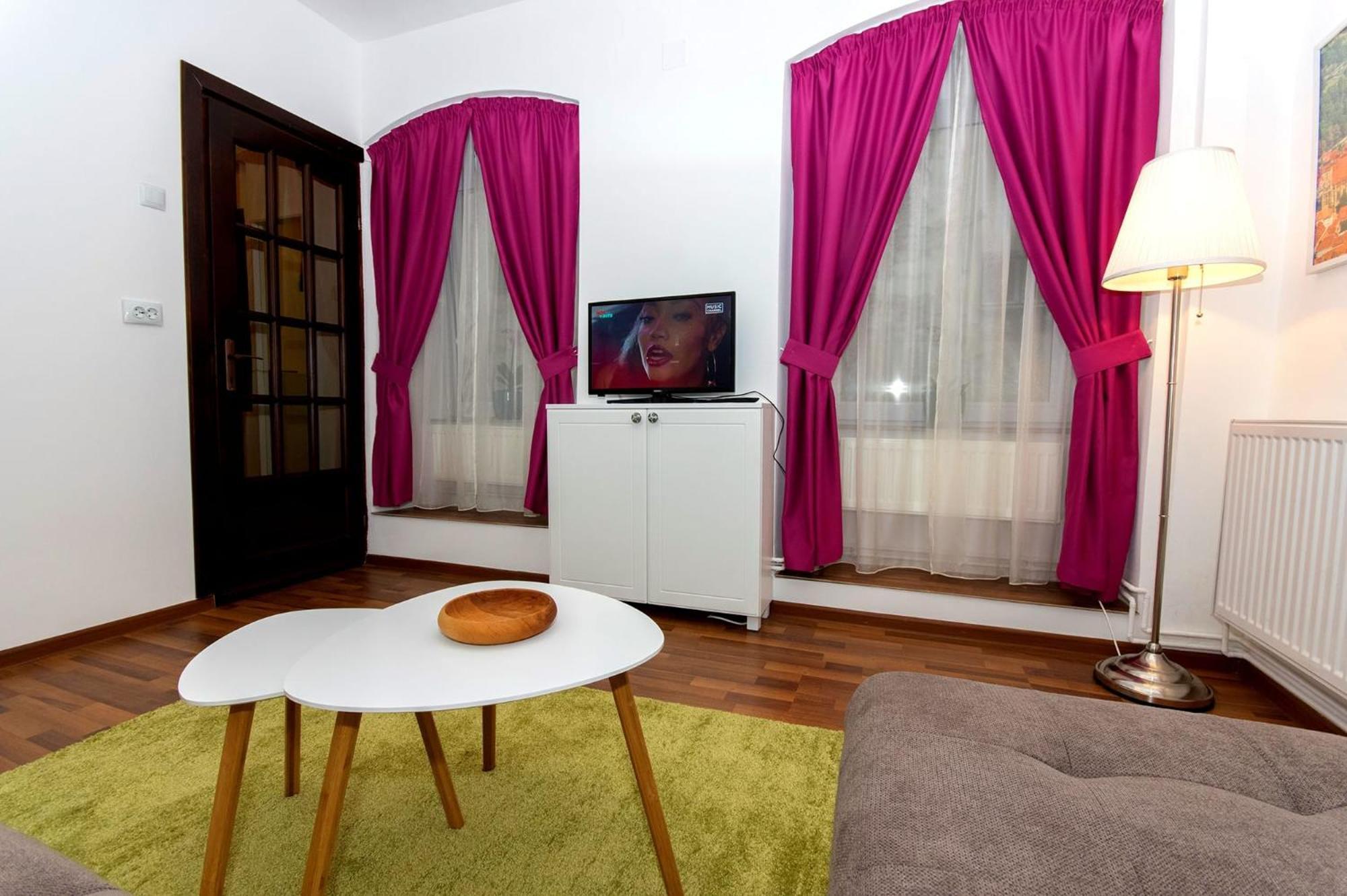 John Residence Apartment Brasov With Parking Option Εξωτερικό φωτογραφία