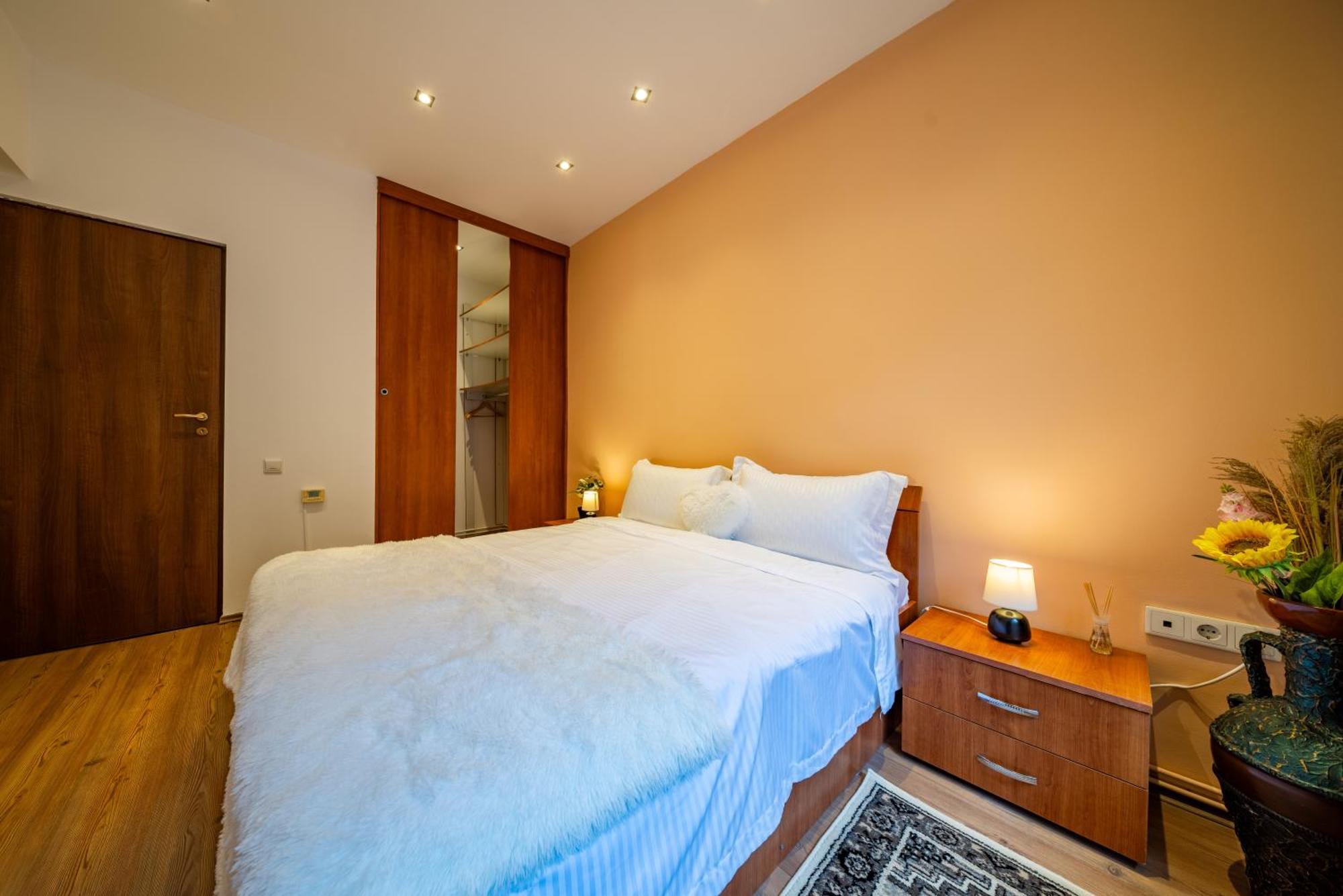 John Residence Apartment Brasov With Parking Option Εξωτερικό φωτογραφία