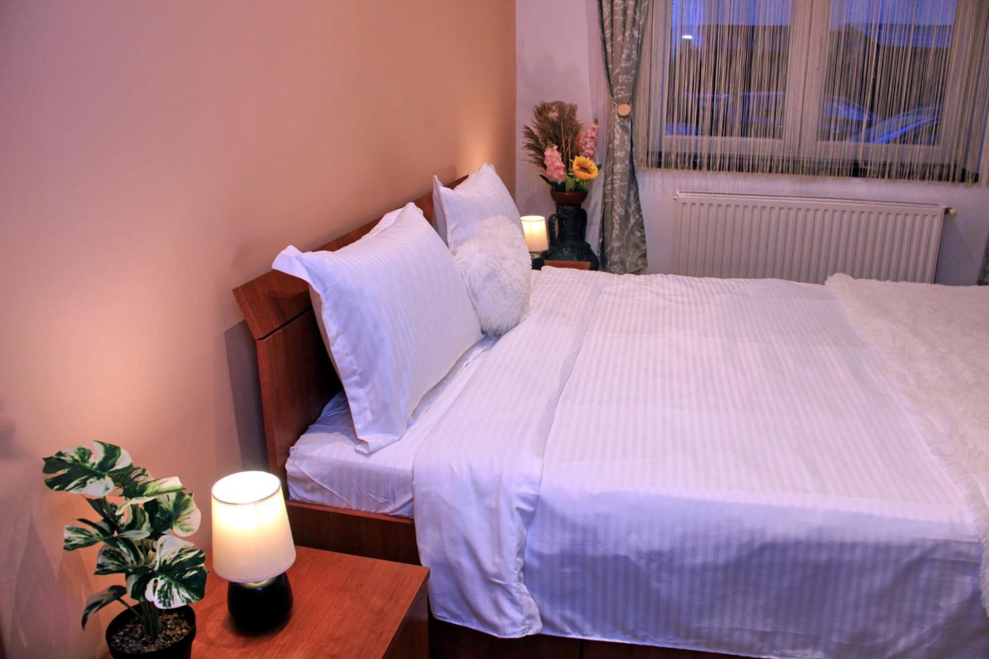 John Residence Apartment Brasov With Parking Option Εξωτερικό φωτογραφία