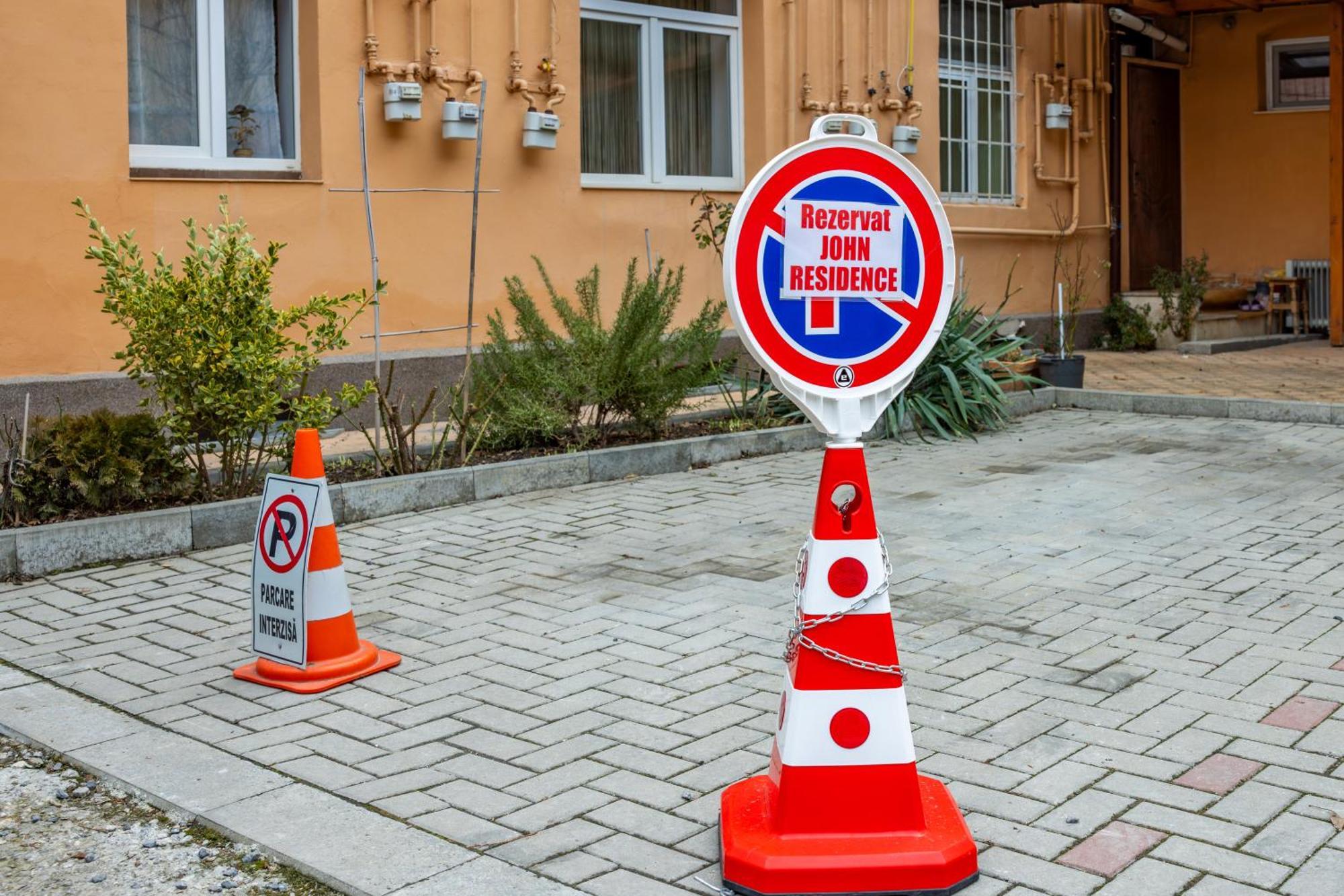 John Residence Apartment Brasov With Parking Option Εξωτερικό φωτογραφία
